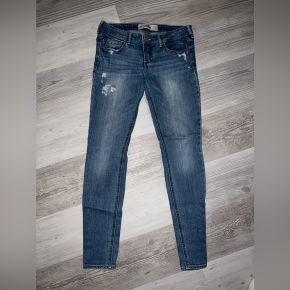 Hollister Jeans Size 5👖 - Picture 6 of 10
